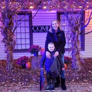 Meet your Posher, Angela